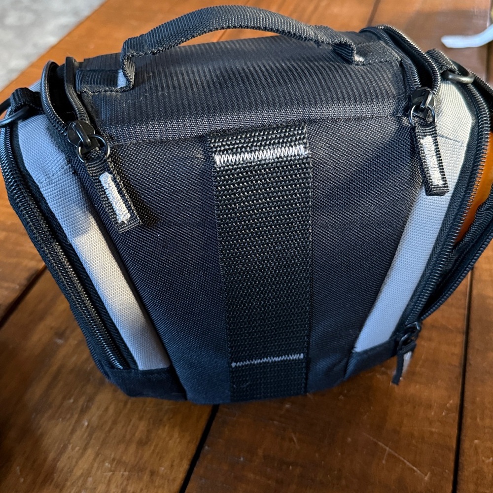Case Logic Compact Camera Case - Picture 5 of 5
